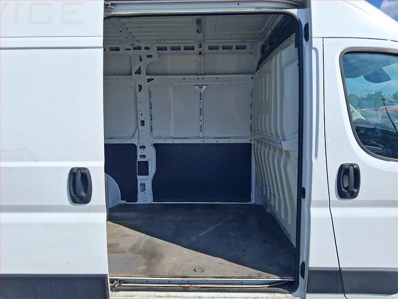 Peugeot Boxer (2020) 2.2 BlueHDi, L2H2, 1.0t - fotka 12 z 15