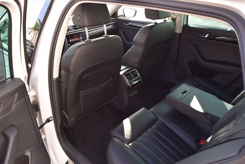 Škoda Superb (2019) 2.0TDI 110kw 4x4 L&K DSG TAŽNÉ - fotka 17 z 50