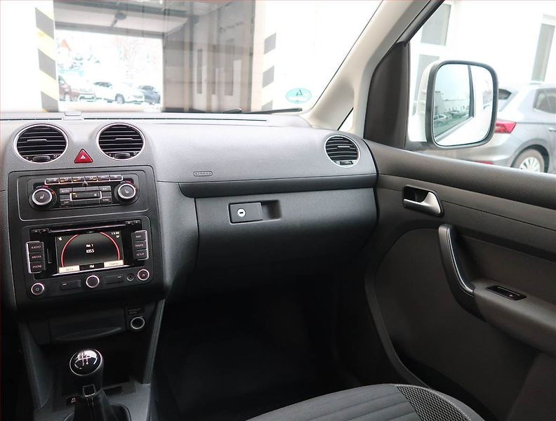 Volkswagen Caddy (2015) Maxi Team Edition 1.6 TDI - fotka 8 z 19