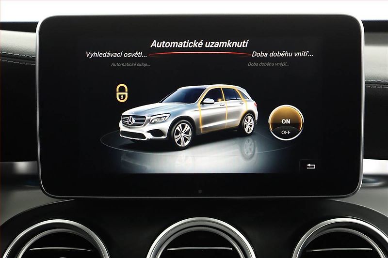 Mercedes-Benz GLC (2017) Avantgarde 250 d 4MATIC - fotka 18 z 23