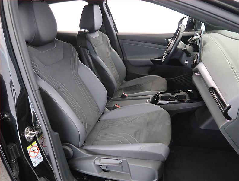 Volkswagen ID.5 (2022) Pro Perf. (82 kWh), SoH 94% - fotka 9 z 24