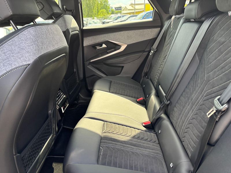 Peugeot 3008 (2026) GT Elektromotor 210 k / 73 kWh - fotka 19 z 22