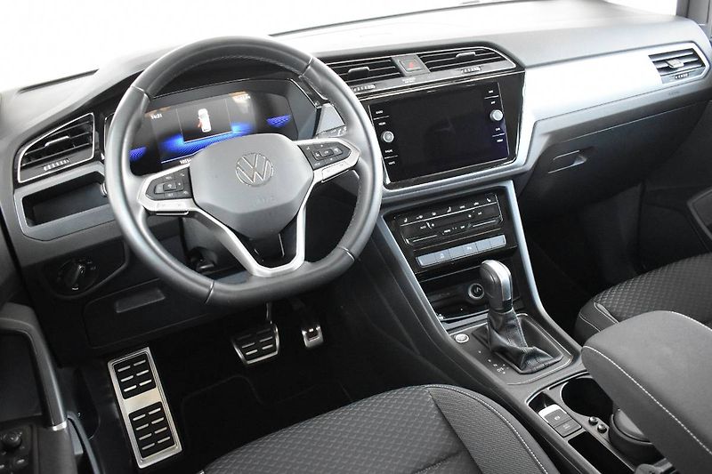 Volkswagen Touran (2022) 2.0TDI 110kW DSG,LED,Active - fotka 15 z 22