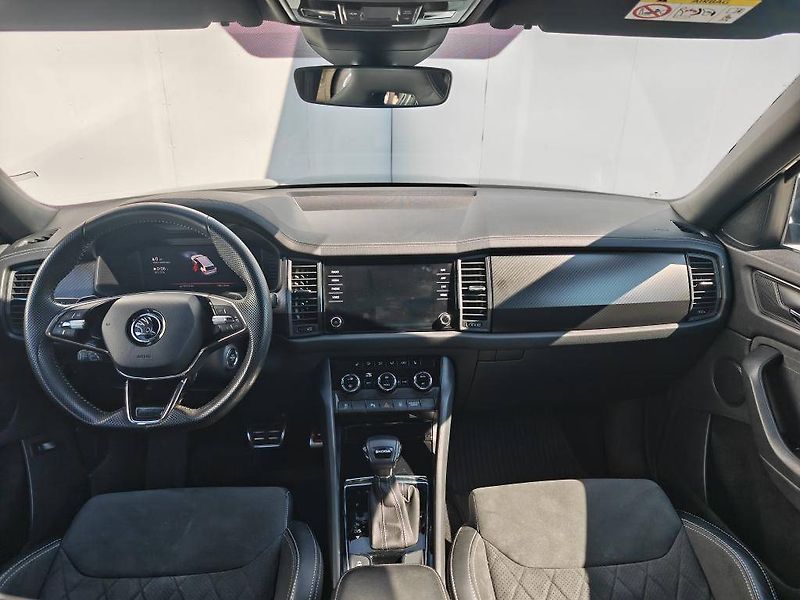 Škoda Kodiaq Sportline DSG 2,0TDI - fotka 10 z 26
