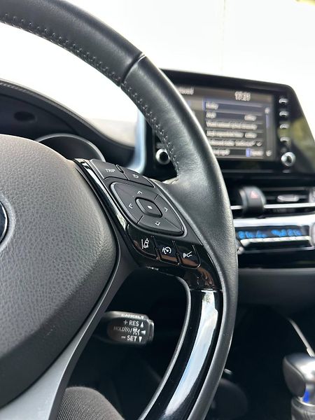 Toyota C-HR (2020) 2.0 HYBRID 112KW AUT 2020 - fotka 31 z 34