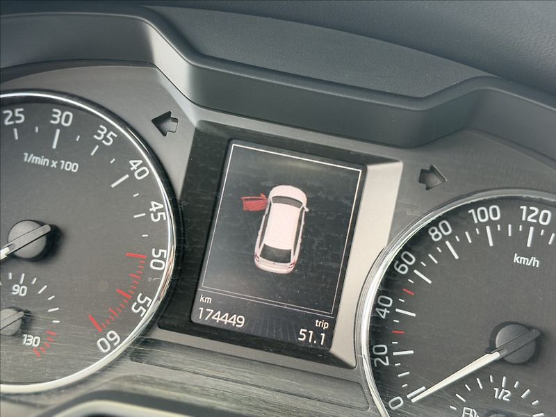 Škoda Octavia 2,0 STYLE EL.KUFR, VYHŘ.ČELNÍ - fotka 11 z 34
