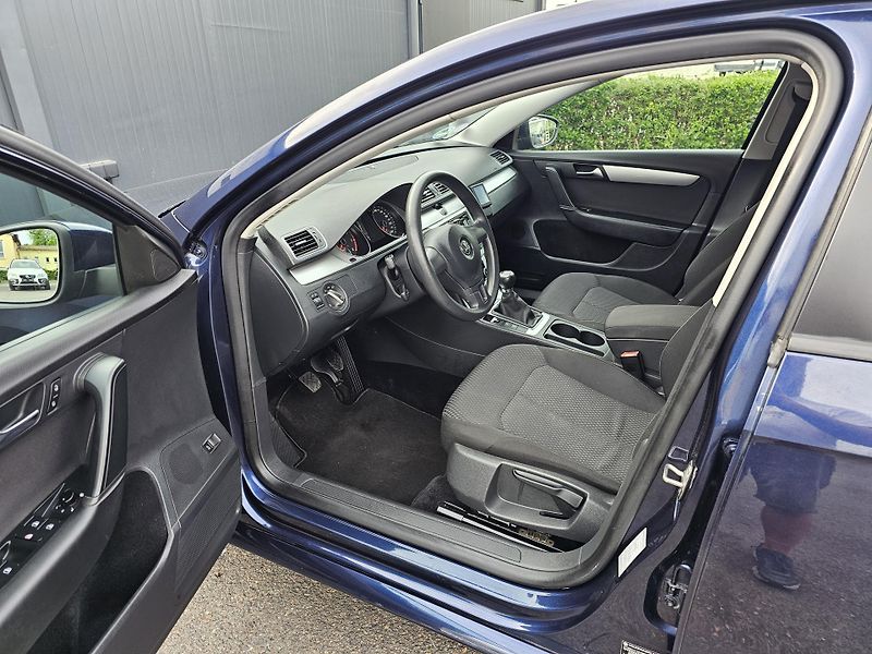 Volkswagen Passat 1.4 TSI 90kW, NOVÉ ROZVODY. - fotka 17 z 50