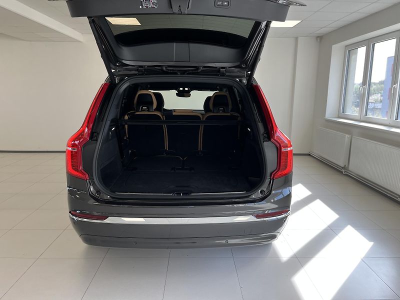Volvo XC90 (2024) PLUS - fotka 6 z 10