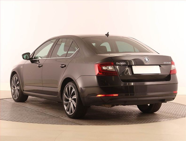 Škoda Octavia (2018) Laurin&Klement 2.0 TDI - fotka 4 z 31