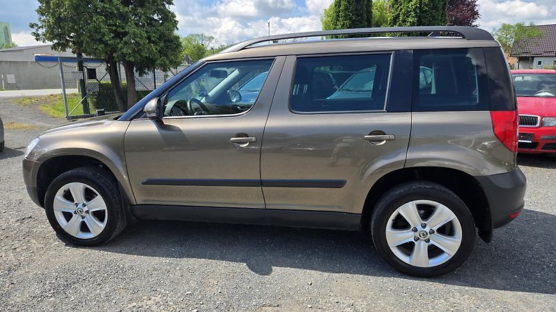 Škoda Yeti 2.0TDI ELEGANCE  4x4  - fotka 12 z 46