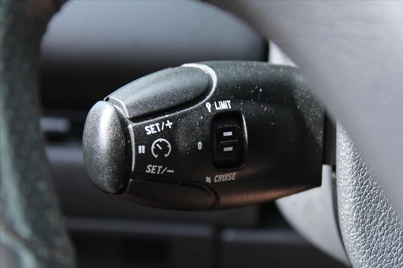 Peugeot 3008 1.6THP 115kW PREMIUM ČR - fotka 15 z 25