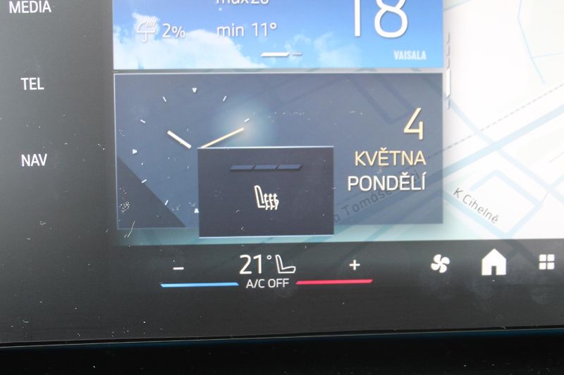 BMW iX1 eDrive20 - fotka 20 z 24