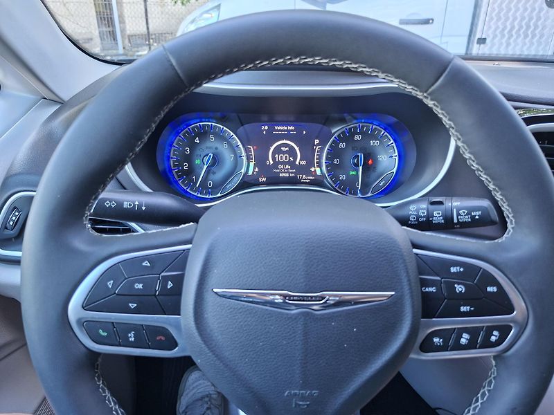 Chrysler Pacifica (2022) 3,6L V6, 7míst, kůže, servis - fotka 24 z 46