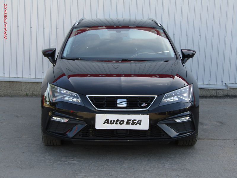 Seat Leon (2019) 2.0 TDI, ČR, FR, DSG, LED - fotka 2 z 20