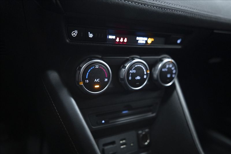 Mazda CX-3 2,0 SKYACTIV AWD KAMERA VÝHŘEV - fotka 20 z 41