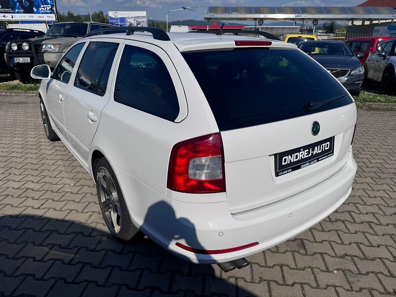 Škoda Octavia (2010) RS DSG 2,0 TSI 147 KW STK - fotka 3 z 50