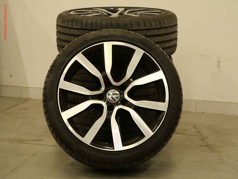 Volkswagen Golf (2013) 1.4TSi, LED, AC - fotka 19 z 19