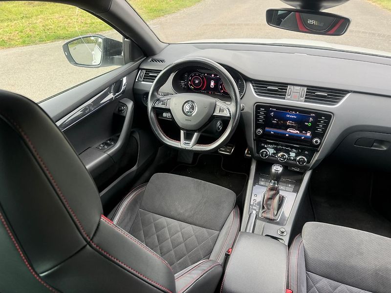Škoda Octavia 2,0 TDI RS 135 kW 4X4 DSG ODPO - fotka 12 z 21