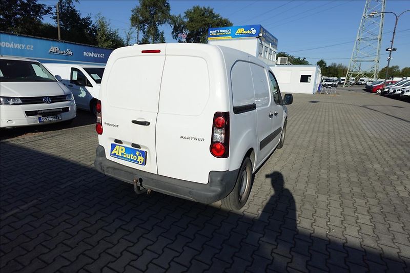 Peugeot Partner 1,6 HDI  KLIMA SERVISKA - fotka 9 z 29