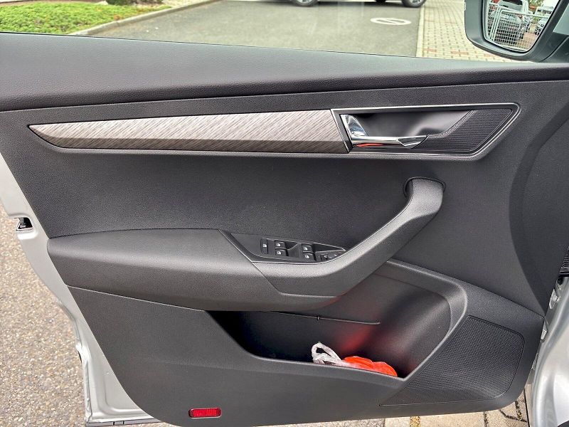Škoda Karoq (2023) STYLE 1.5 TSI DSG 110 kW Tažné - fotka 21 z 30