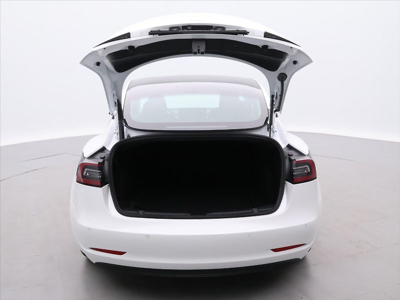 Tesla Model 3 LR 366kW 75kWh AWD DPH - fotka 9 z 25