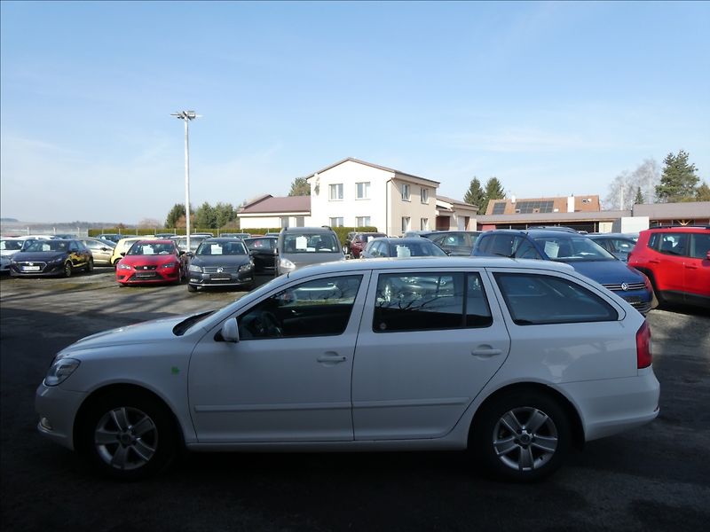 Škoda Octavia 1,6 TDI Greenline, po servise - fotka 6 z 50