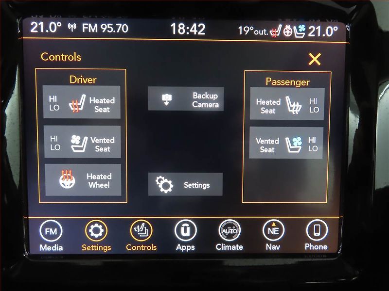 Jeep Cherokee (2019) 2.2 MultiJet, Overland - fotka 19 z 22