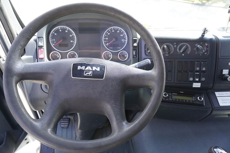 MAN TGA (2008) 35.440 8×4 / vacuum excavator - fotka 16 z 21