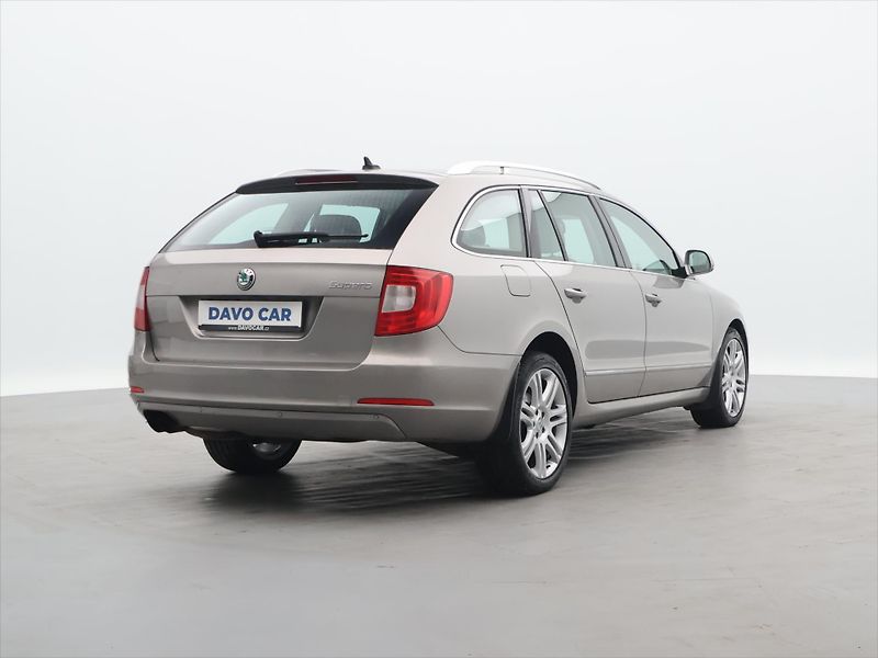 Škoda Superb 2,0 TDI 4x4 DSG Exclusive Kůže - fotka 7 z 34