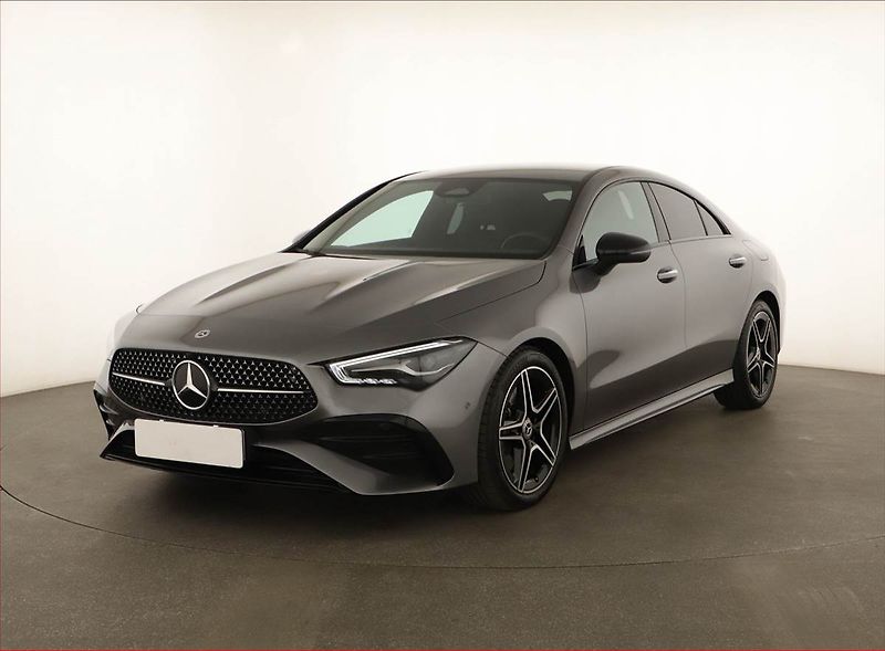 Mercedes-Benz CLA (2024) 200 d - fotka 2 z 21