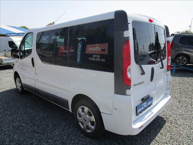 Renault Trafic 2.0dCi 115 Passenger, 9 míst - fotka 6 z 41