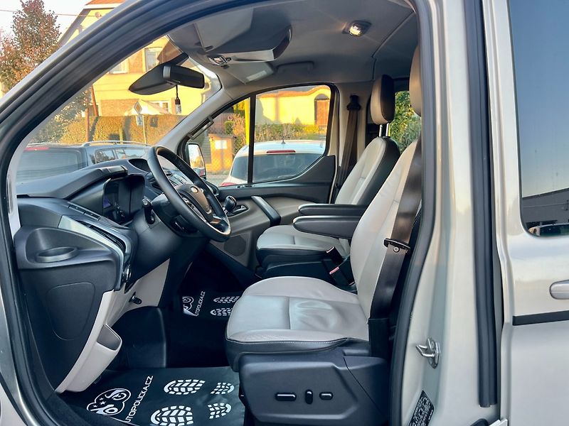 Ford Transit Custom (2013) 2.2TDCi 114 kW 5 míst L1 - fotka 12 z 19