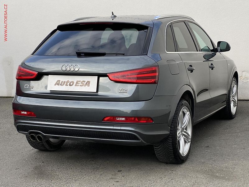 Audi Q3 (2014) 2.0 TDi quattro, S-line - fotka 4 z 17