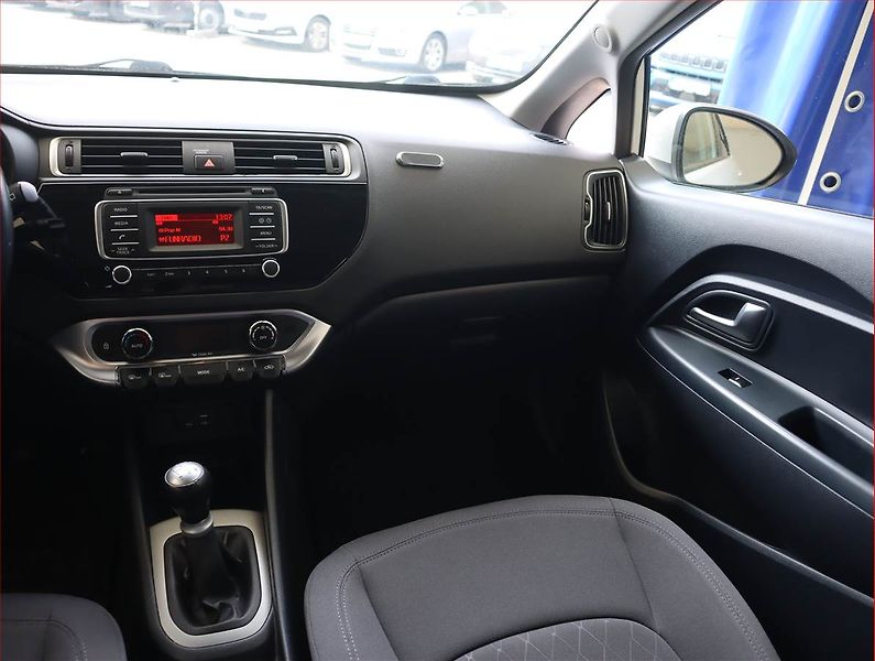Kia Rio (2016) 1.25 CVVT, Serv.kniha - fotka 8 z 16
