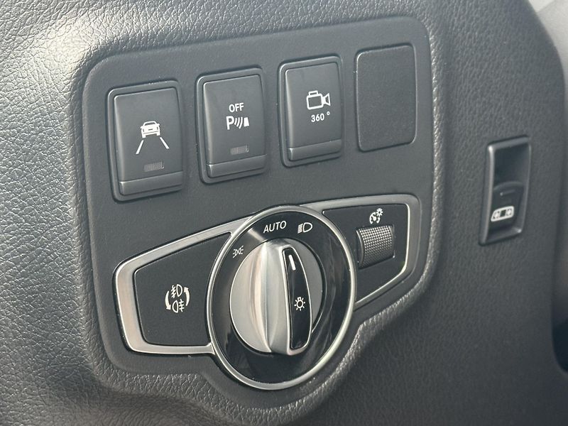 Mercedes-Benz Třídy X (2020) 350d 190kW, 4Matic, RZV - fotka 21 z 39