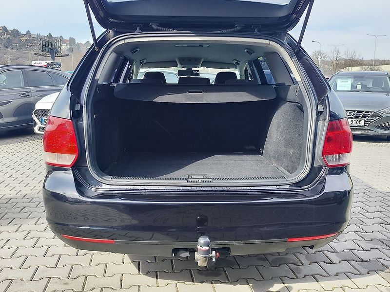 Volkswagen Golf 1.9 TDI/77kW DSG - fotka 9 z 24
