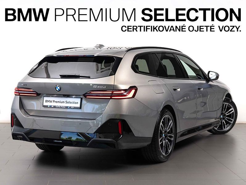 BMW Řada 5 540d xDrive Touring - fotka 5 z 23