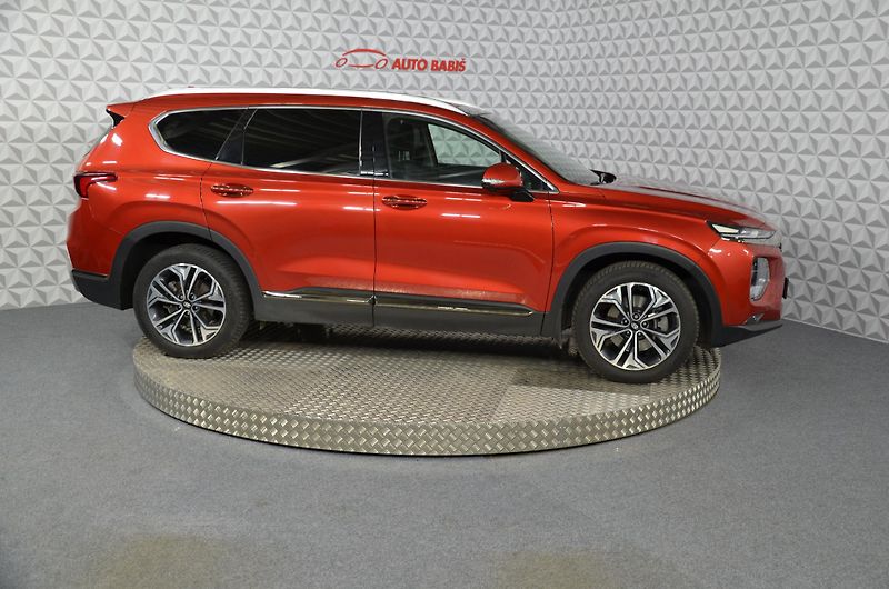 Hyundai Santa Fe (2019) 2.2CRDi 147kw Luxury 4x4 - fotka 4 z 30