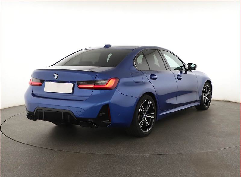 BMW Řada 3 (2023) M340d xDrive - fotka 5 z 20
