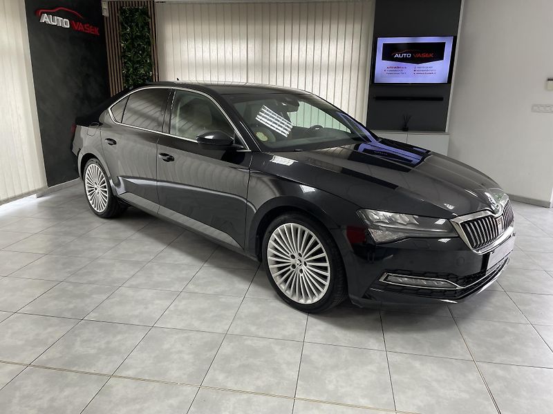 Škoda Superb 2.0 TDi DSG ČR NAVI ACC SERVIS - fotka 2 z 31