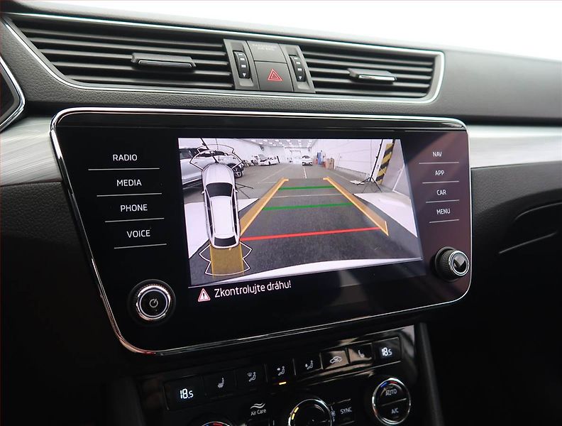 Škoda Superb (2022) Ambition 2.0 TDI, Automat - fotka 21 z 23