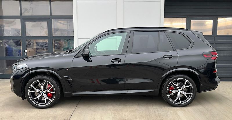 BMW X5 xDrive 30d M-Sport - fotka 3 z 33