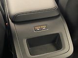 Volvo XC60 B4 AWD DARK PLUS AUT - náhled 31