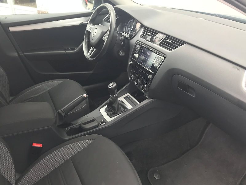 Škoda Octavia (2019) Ambition 1,5 TSI - fotka 7 z 25