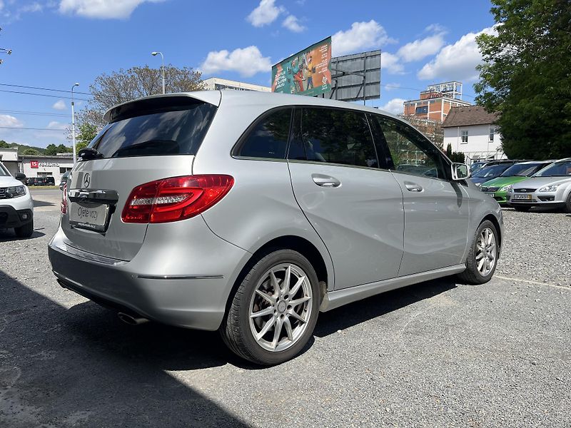 Mercedes-Benz Třídy B (2013) 2,0i 135 Kw 4X4 SPORT - fotka 5 z 18