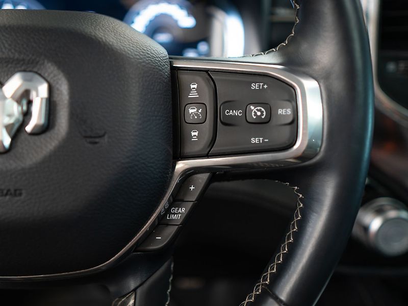 Dodge RAM (2023) 5.7 V8 Limited 6 LIFT - fotka 20 z 40