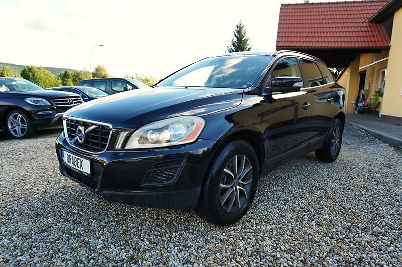 Volvo XC60 (2012) 2,0 D3 120 kW - fotka 9 z 35