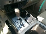Nissan Armada (2008) 5.6 V8 SE LPG 7-míst - náhled 13