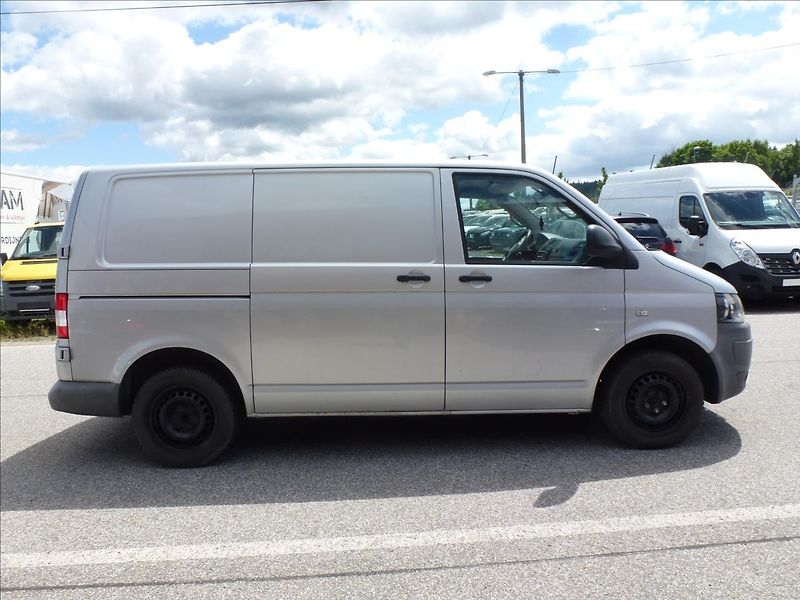 Volkswagen Transporter 2,0 TDI - fotka 6 z 31
