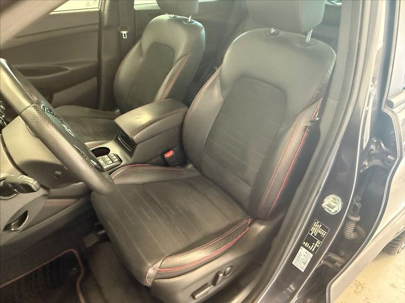 Hyundai Tucson 2,0 CRDI NLINE STYLE PREMIUM - fotka 10 z 23